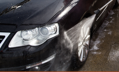10回以上の洗車にも耐えられる、長期間の保護効果。
